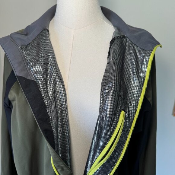 Columbia Omni-Windblock Breathing Windproof Green and Neon Yellow Jacket - Picture 11 of 11